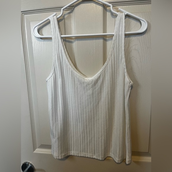 White Tank With Buttons - Picture 2 of 5